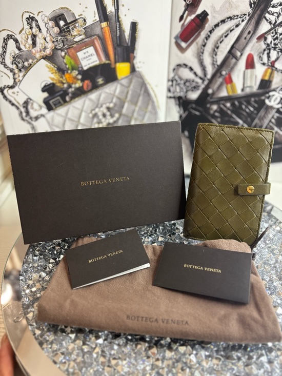 Bottega Veneta Handbags - Bottega Veneta Olive Green Intrecciato Leather Snap Wallet